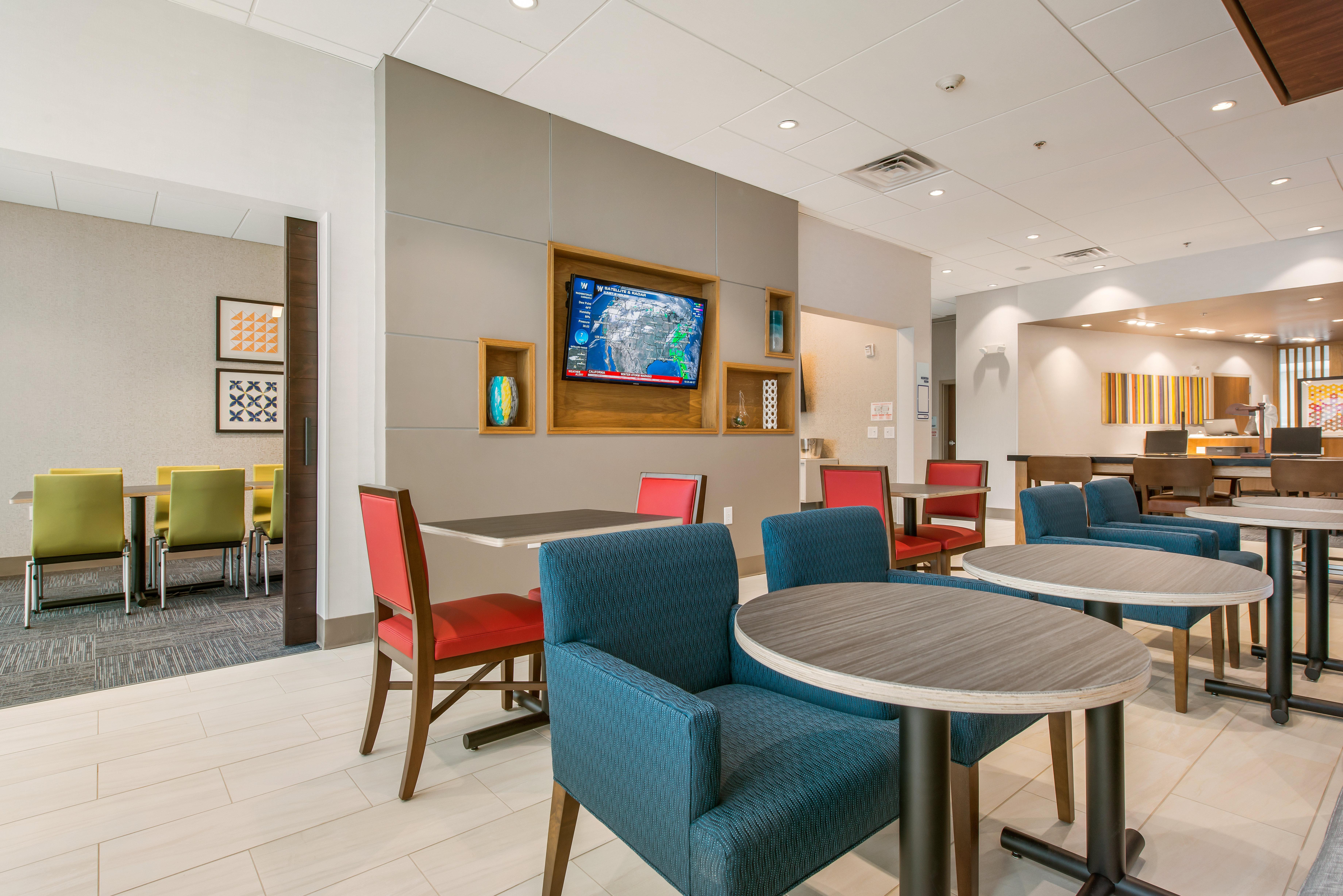 Holiday Inn Express & Suites - Carrollton West By Ihg Exterior photo