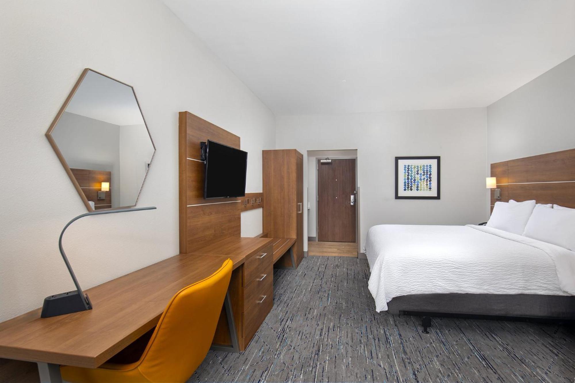 Holiday Inn Express & Suites - Carrollton West By Ihg Exterior photo