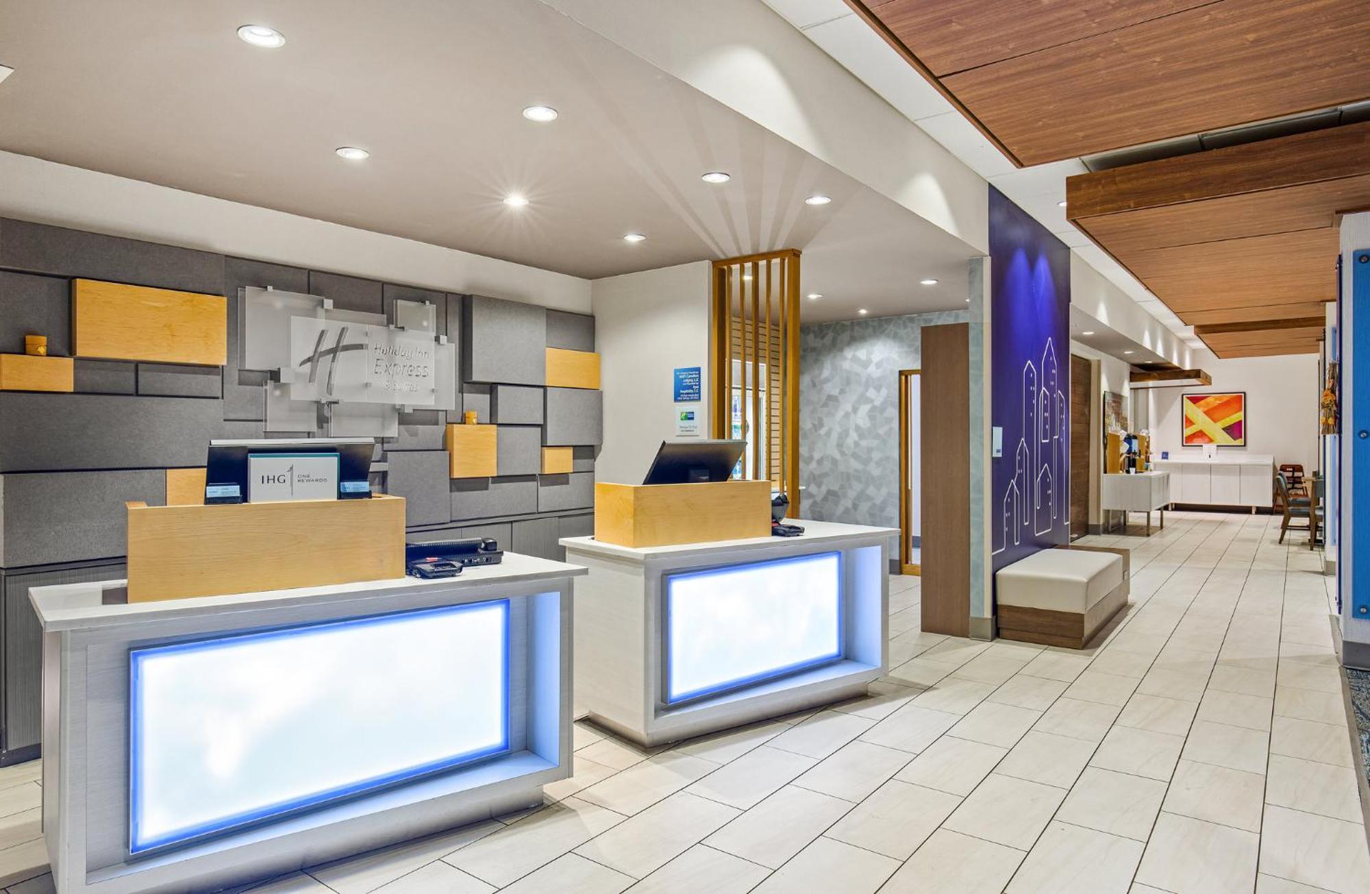 Holiday Inn Express & Suites - Carrollton West By Ihg Exterior photo